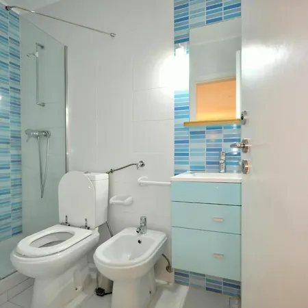 Villa Stylish And Well-equipped, Private Pool, Close To Amenities, Free Ac Wifi Quarteira