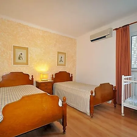 Stylish And Well-equipped, Private Pool, Close To Amenities, Free Ac Wifi Vilamoura