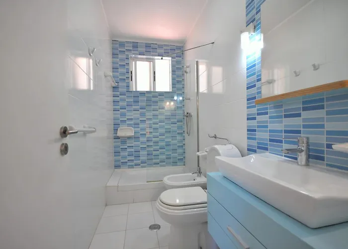 Stylish And Well-equipped, Private Pool, Close To Amenities, Free Ac Wifi Quarteira