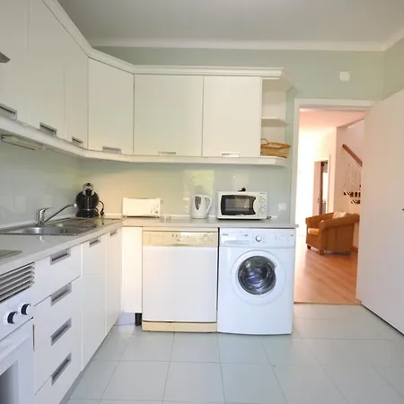 Stylish And Well-equipped, Private Pool, Close To Amenities, Free Ac Wifi Quarteira